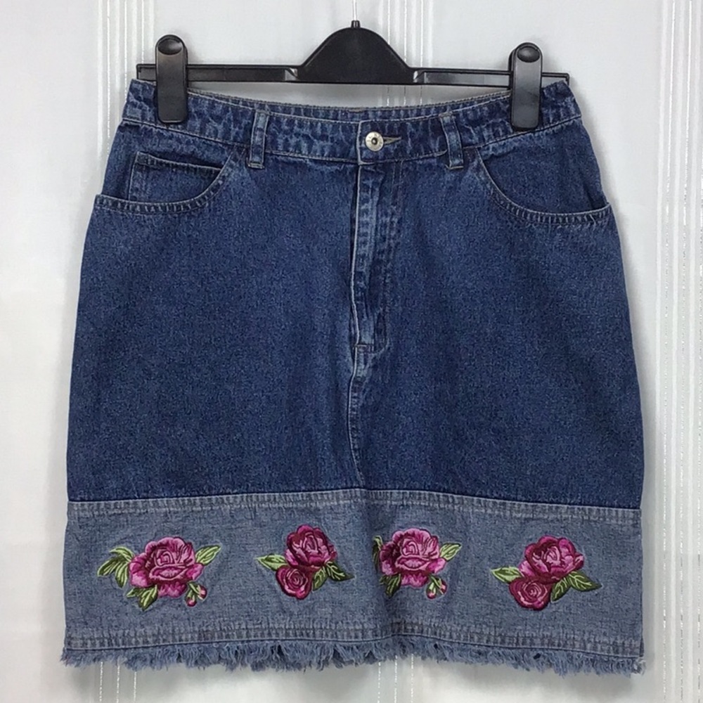 Vintage JLNY Rose Embroidered Cotton Raw Hem Zip Front Jean Skirt Sz.7/8 W28